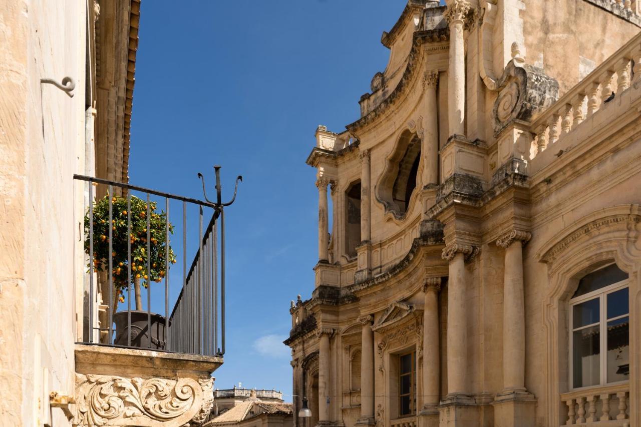 Q92 Noto Exterior foto